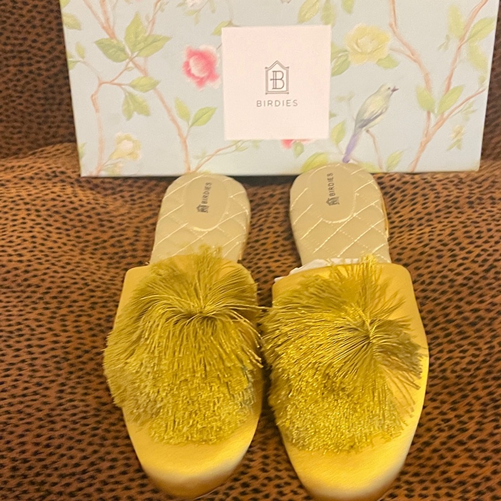 Birdies Women's Citrine Pom-Pom Slippers